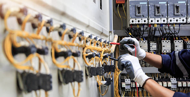 Professional Electrician technician working in Columbus, NM